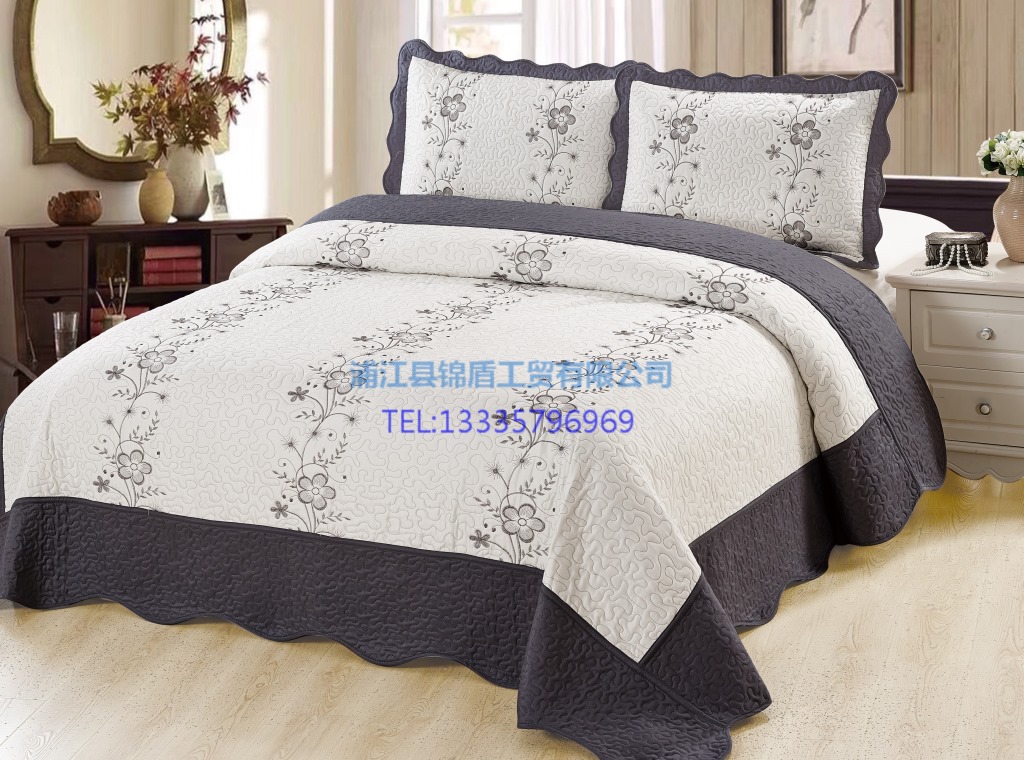Wholesale of brushed fabric embroidered bed covers and quilted quilts in stock for export, bedspreads, bedding sets, summer cool quilts and bed sheets pic 1