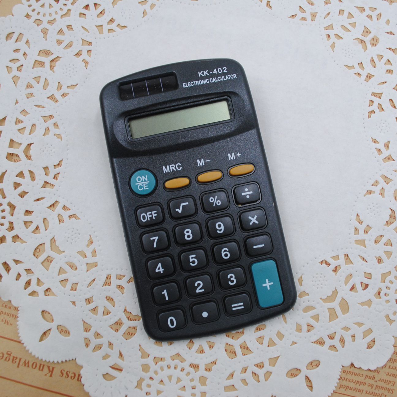 Dongnan 402 Mini Calculator, Cartoon Calculator, Ultra-small Calculator, Portable Computer pic 5