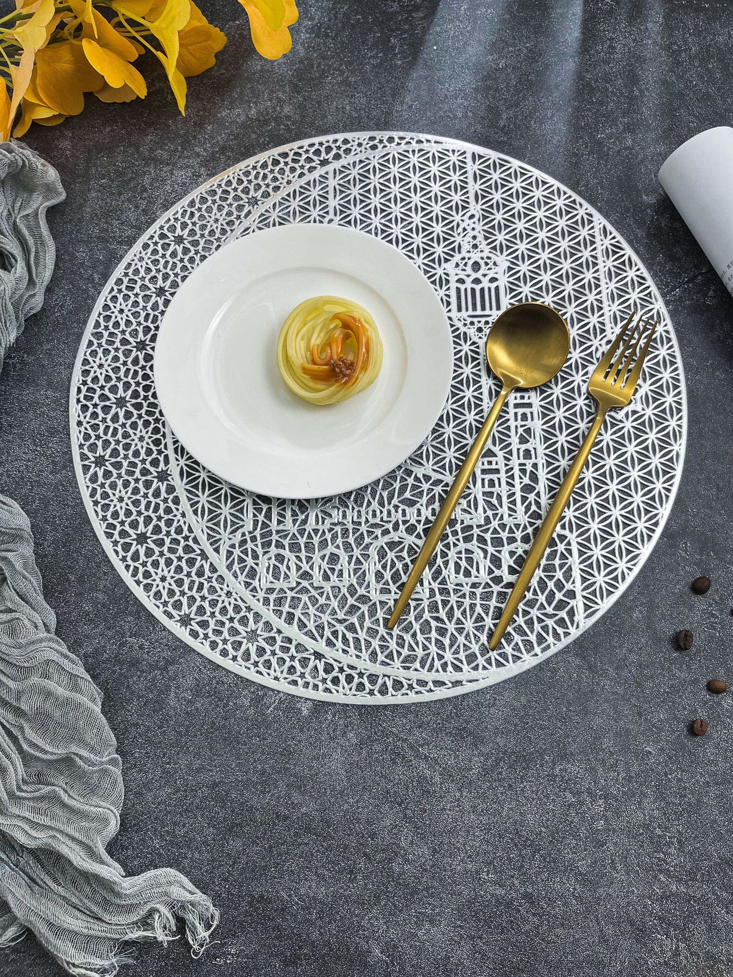 镂空pvc圆形西餐垫 家用餐桌装饰餐垫防烫隔热垫防滑餐具垫餐桌垫详情11