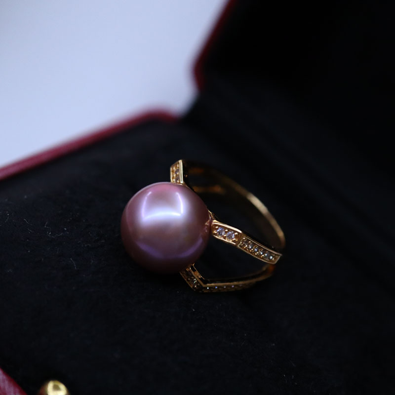 The classic four-prong pearl ring of Fugui Zi Dazhu is a retro jewelry with a European and American style, exuding a unique and elegant charm pic 6
