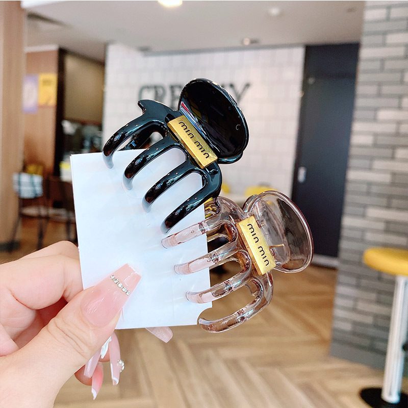 新款小众设计字母中号南瓜抓夹女三角形简约质感鲨鱼夹盘发发抓发详情39