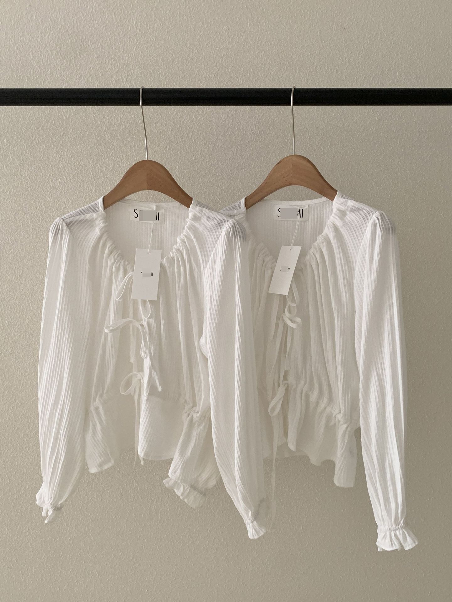 In-stock 2024 autumn new style, the same stylish bow tie drawstring shirt as Han So Hee from Dongdaemun, South Korea pic 18