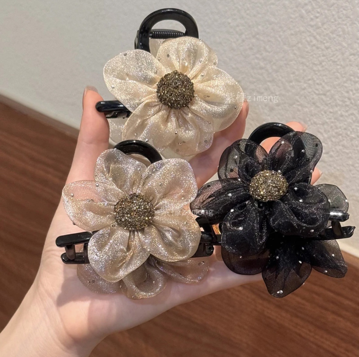 2025 New Sparkling diamond flower hair clip, feminine charm, shark clip at the back of the head, Korean-style mesh sunflower grab clip hair accessory pic 12