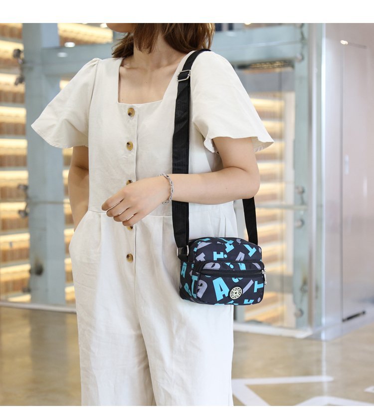 The manufacturer wholesals the new style of popular street stall supplies, casual and fashionable bags, and the new single-shoulder crossbody backpack for mommy pic 11