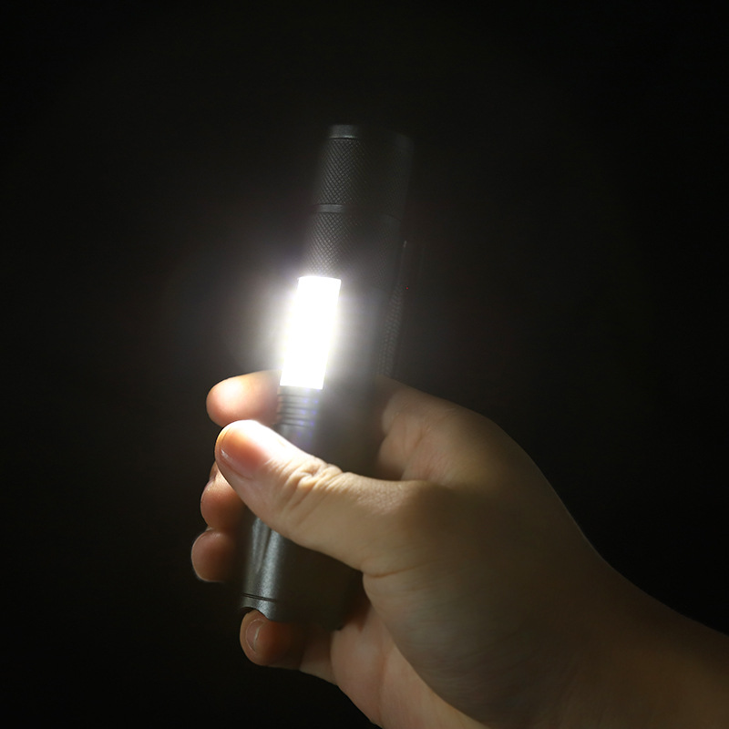 Factory direct sales of multi-functional COB+ high-intensity flashlight, USB charging, telescopic zoom high-intensity flashlight, LED lamp pic 4