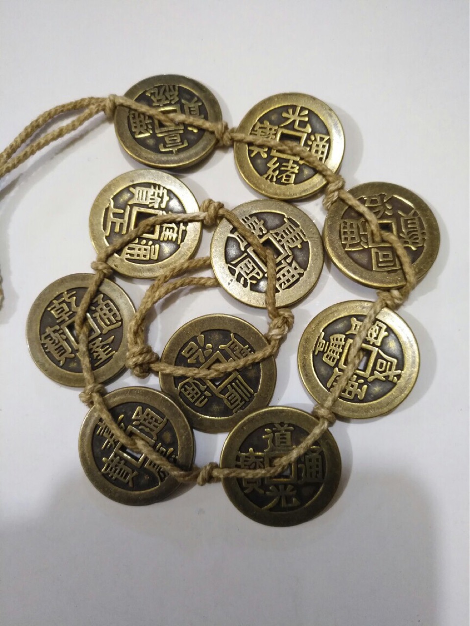 麻绳仿古铜钱串五帝钱铜钱黄铜做旧仿古挂件钱币铜钱详情3