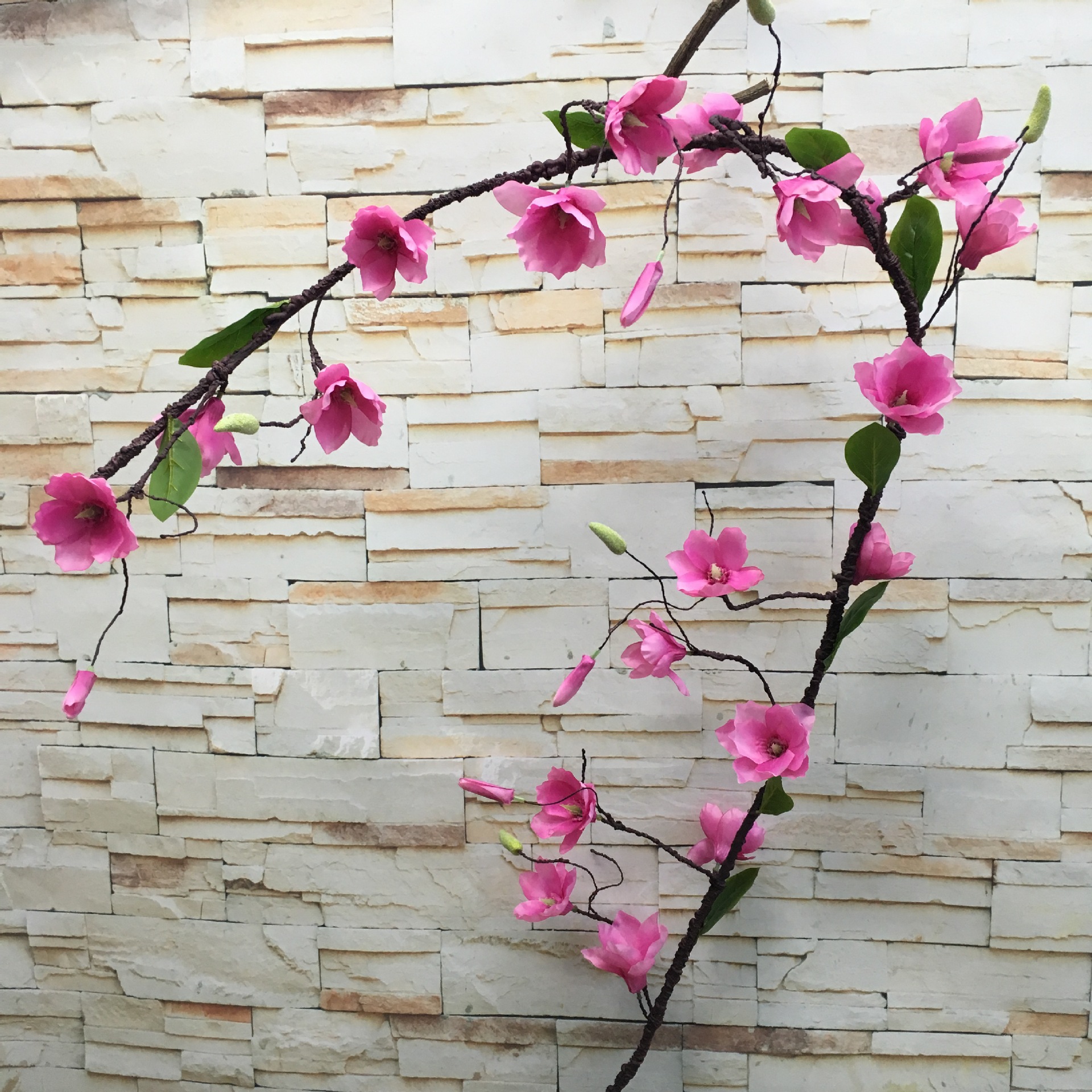 Artificial magnolia vine, artificial magnolia wedding and home decoration artificial flower factory direct sales, foamed branch shaped tree vine pic 12