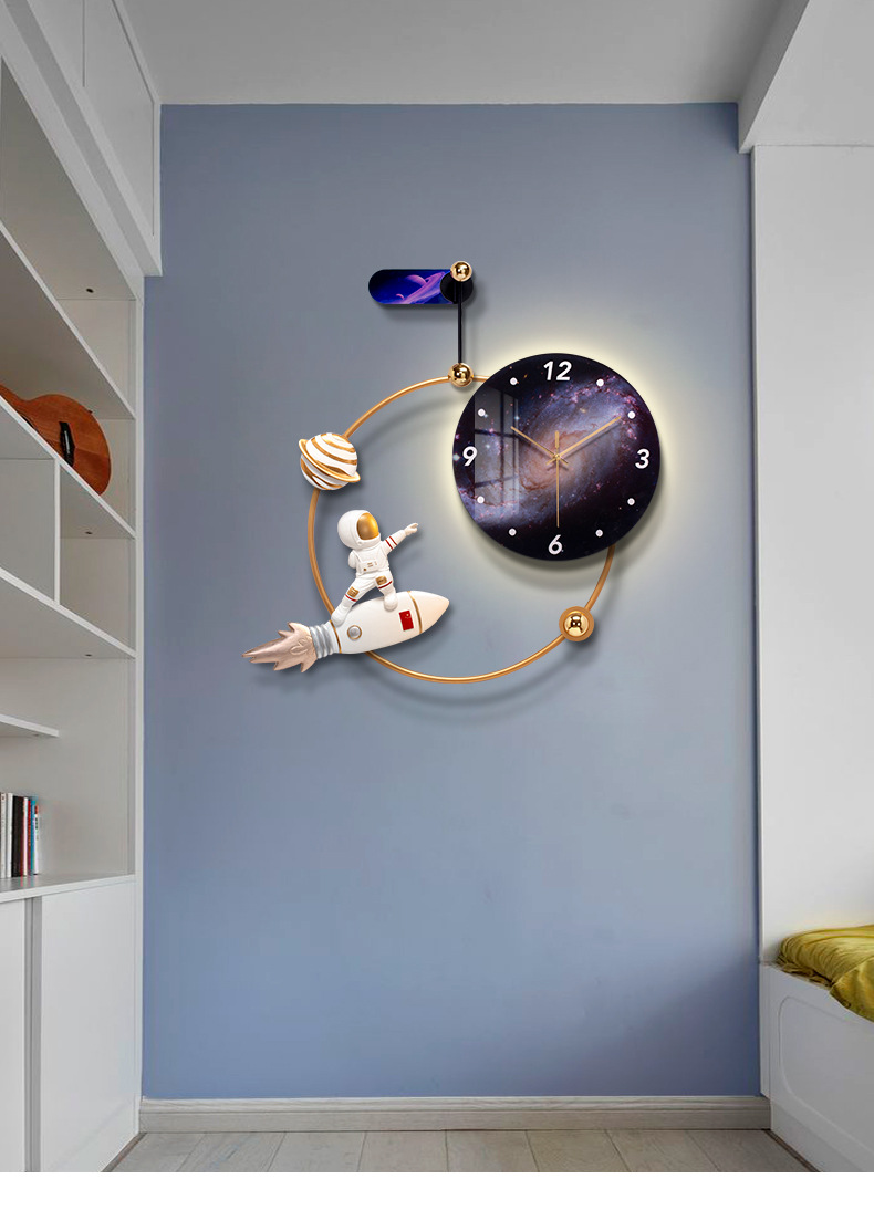 Fuciao decoración del hogar astronauta reloj de pared creativo sala de estar casa reloj de pared tv fondo decoración de pared reloj hombre espacial pic 7