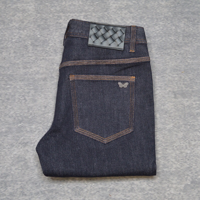 New trendy dark jeans for men in autumn and winter, a fresh and stylish stretch straight long pants for young men pic 4