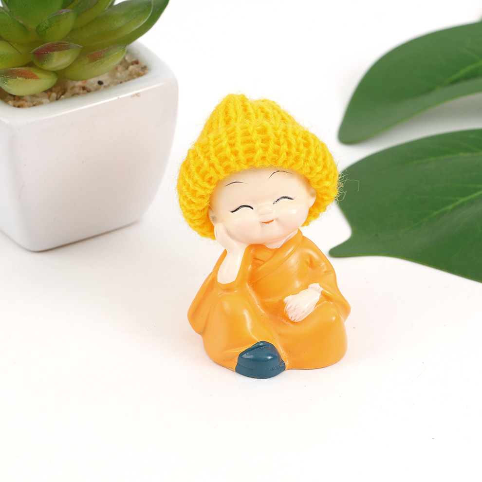 四不小和尚树脂工艺品萌趣可爱毛线帽戴帽和尚汽车摆件盆栽装饰品详情4