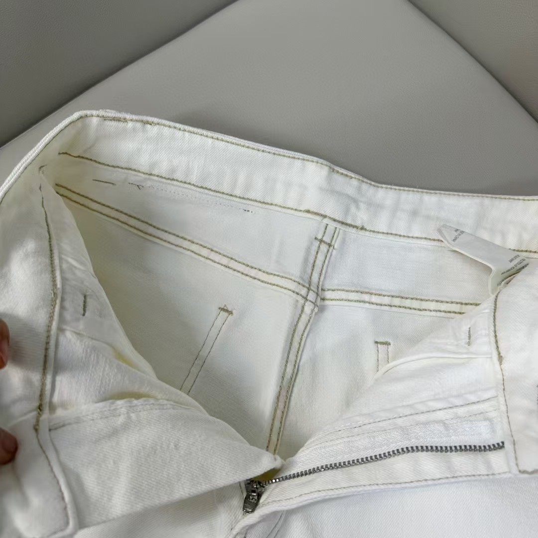 女款春秋季直筒宽松设计休闲裤显瘦高腰弹力白色牛仔裤 一件代发详情18