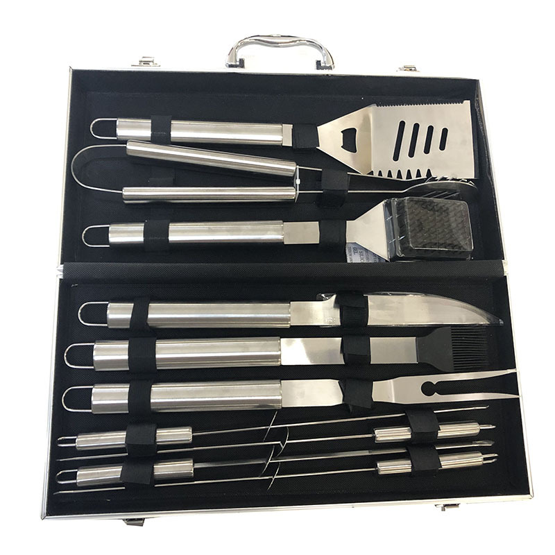 Wholesale of 5-piece sets of barbecue tools from the manufacturer, including stainless steel shovels, tongs, knives and forks pic 2