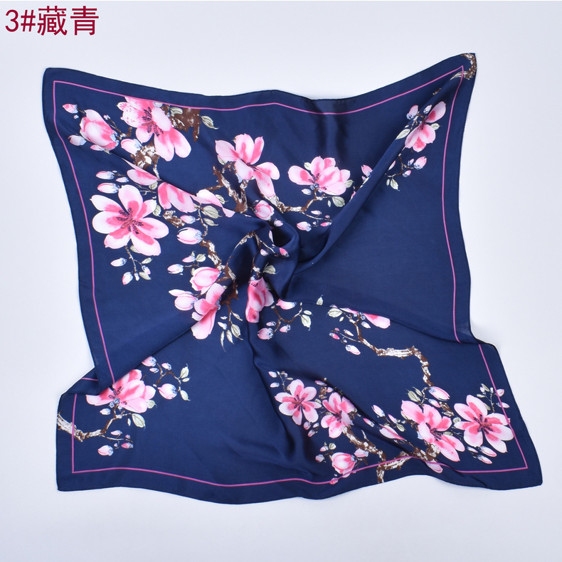Wholesale of the new sweet floral pattern imitation silk scarves for autumn and winter 2022. Fashionable and elegant 70-square-meter scarves are versatile pic 24