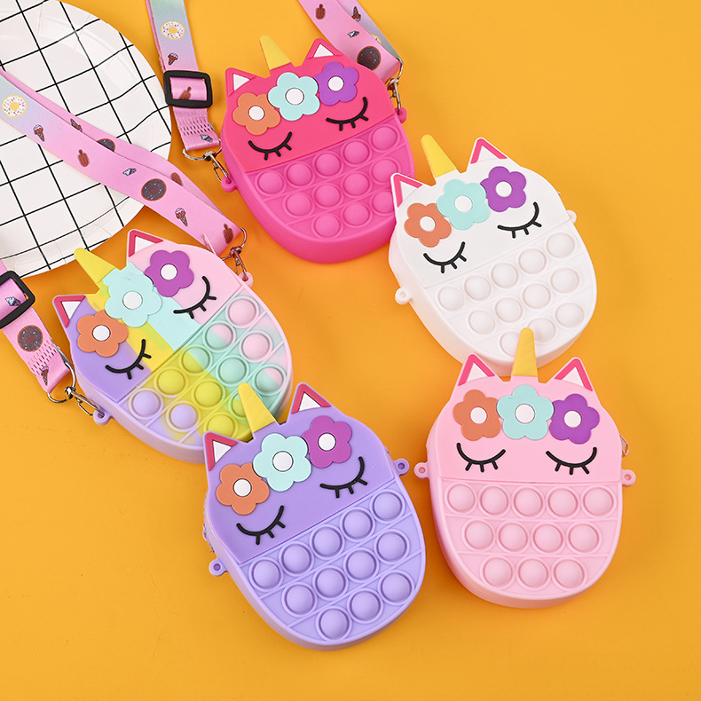 Cross-border new rat-extermination pioneer coin purse Cartoon Unicorn single-shoulder diagonal silicone bag decompression silicone coin purse pic 13