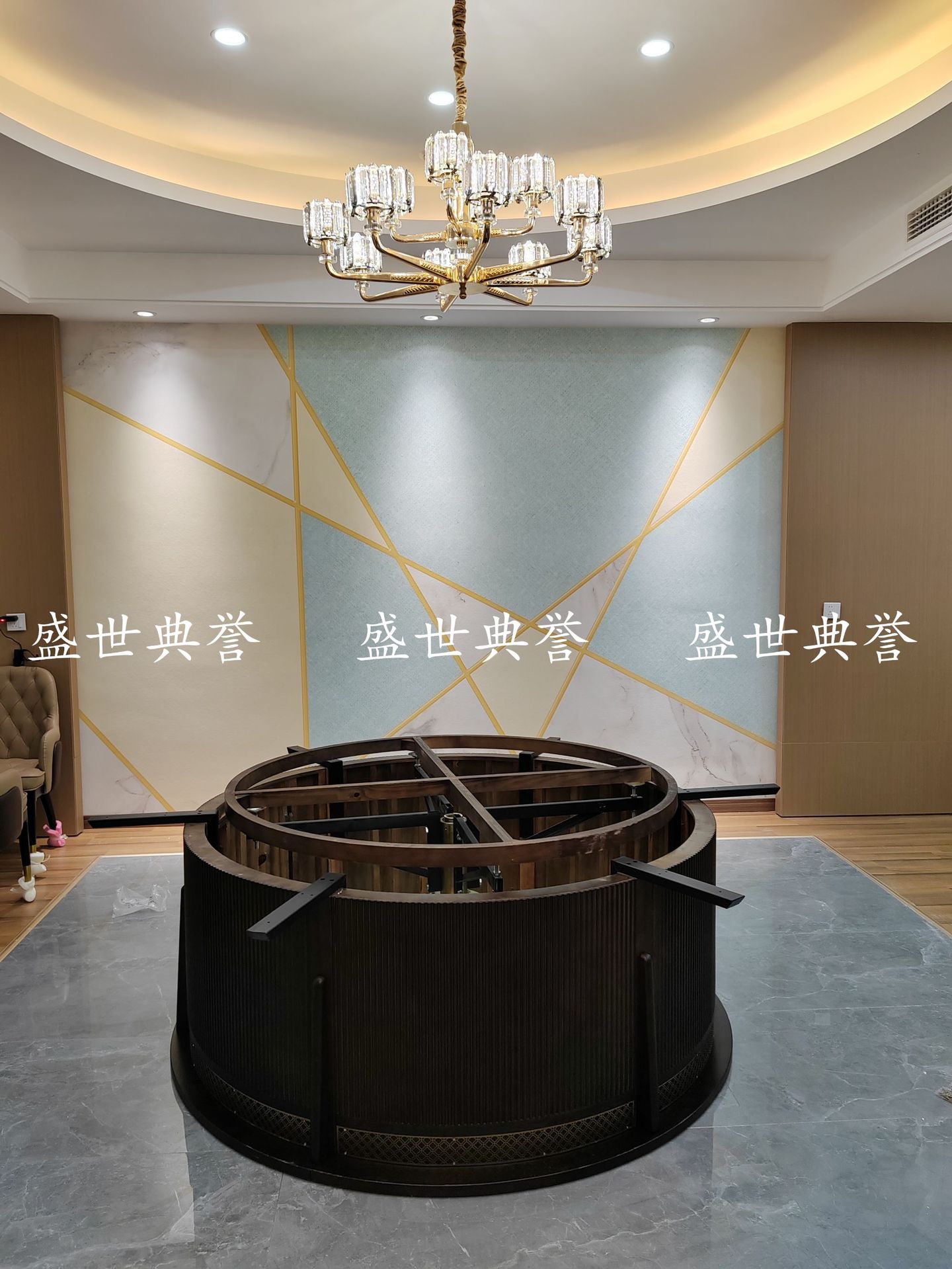 Xinyang high-end club electric dining tables and chairs, hotel new Chinese-style solid wood dining tables, restaurant private rooms automatic turntable dining tables pic 2