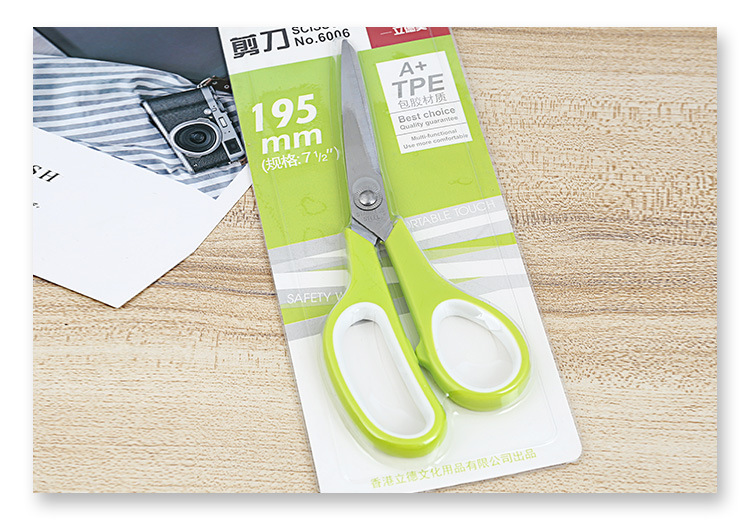 Cross-border direct supply of soft rubber ring TPR stainless steel scissors, color double-ring rubber plastic 7.5-inch large card insertion office scissors pic 9