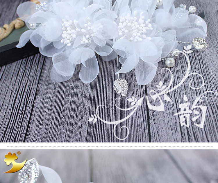Xinyun Japanese and Korean bride headwear, handcrafted silk gauze white flower hair clips, studio wedding dress headwear accessories in stock pic 15