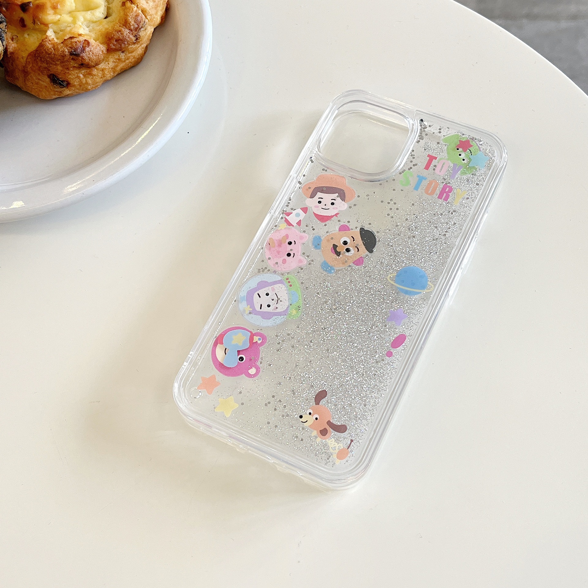 The popular cartoon is cute and fun, suitable for iPhone14pro max and iPhone 15. The phone case is 13/12 transparent with flowing sand pic 16