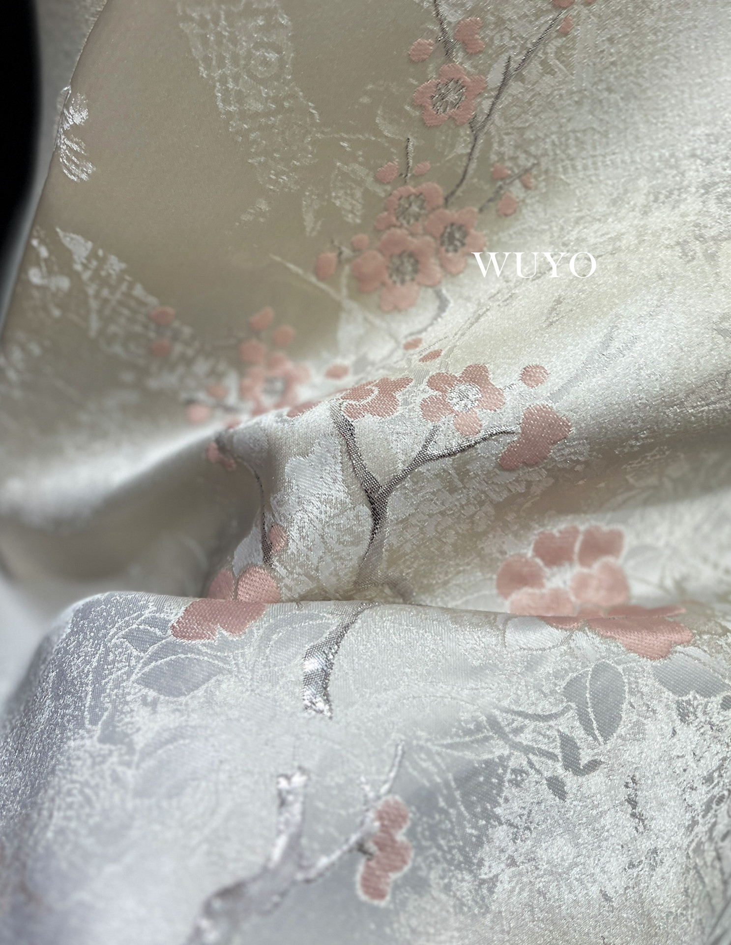 国潮新中式时装面料秋冬梅花香色织提花国风旗袍马甲详情10