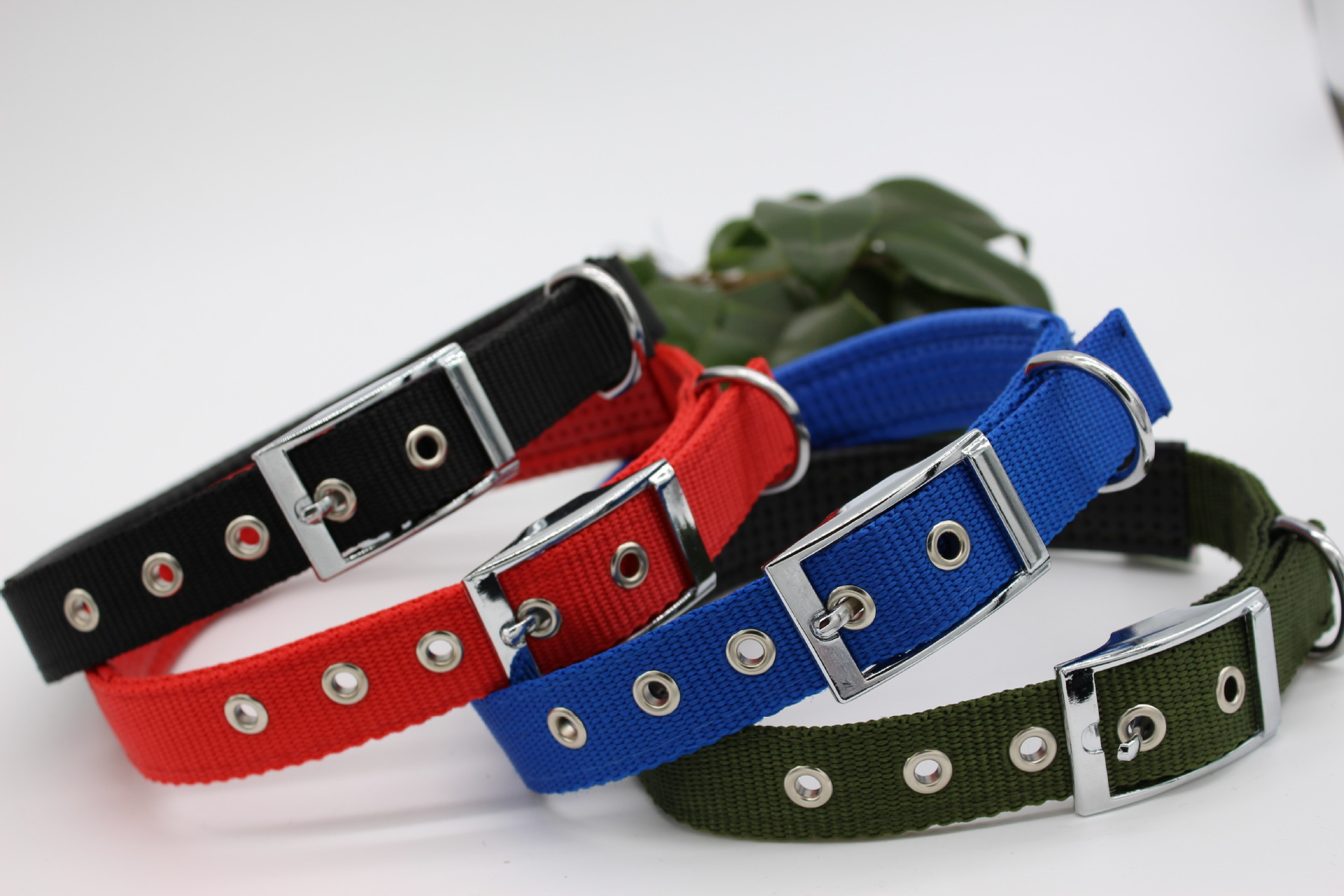 Wholesale of pet supplies: small, medium and large dog collars, color-blocked neck collars, color-blocked PP foam pic 3