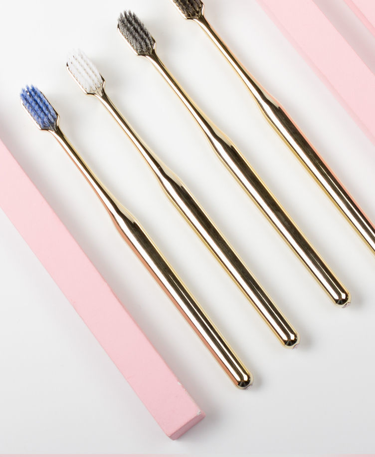 牙刷家用细软毛男女士竹炭刷毛螺旋毛家庭装小头金色手柄独立包任详情11