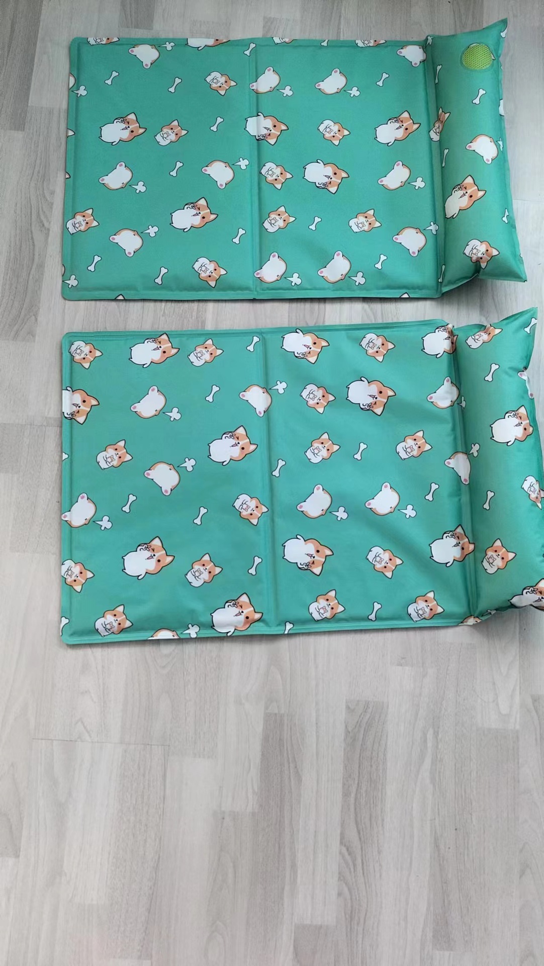 Pet ice pads are cool and refreshing in summer. Dog cooling pads are durable, chewy and waterproof. Cat pads are pet cooling ice pads pic 1