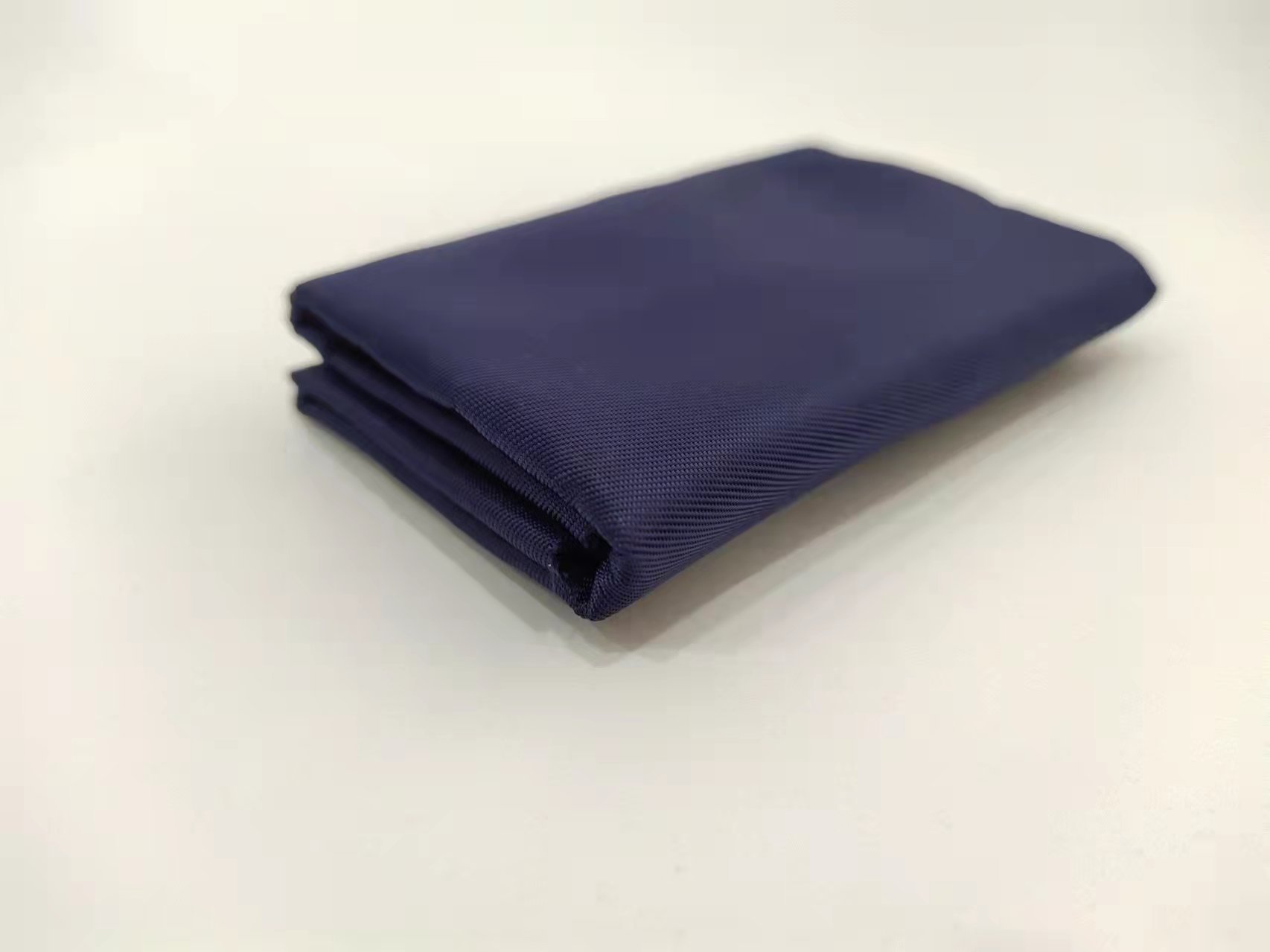 The manufacturer has 290D twill composite waterproof cushion fabric and bag fabric in stock, all made of polyester pic 37