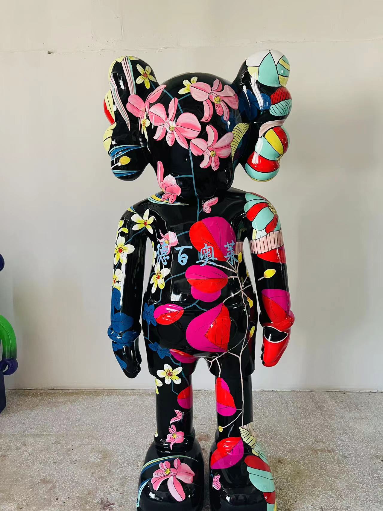 Violent bear figurines, light luxury wine cabinets, living room TV cabinets, cartoon dolls, building block bear display cabinets, home decorations pic 2