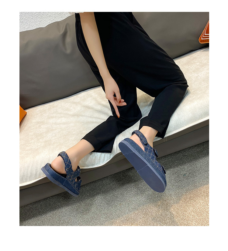 2024夏季新款小香风魔术贴厚底休闲运动凉鞋百搭平底沙滩罗马女鞋详情15