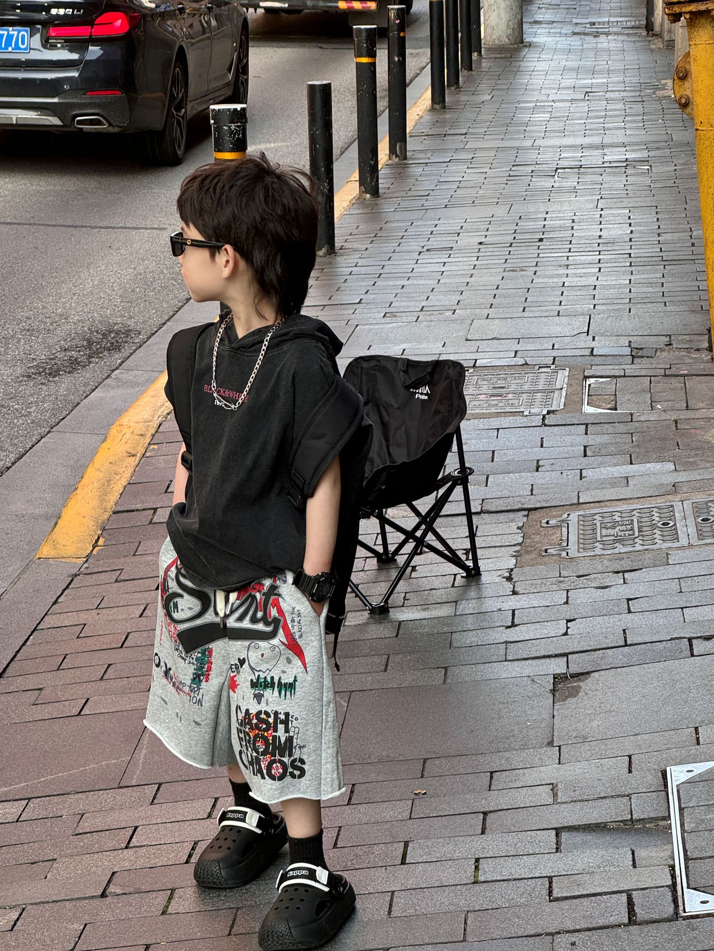 泰如2024夏季新款韩版男童百搭潮酷美式印花无袖连帽T恤儿童上衣详情11