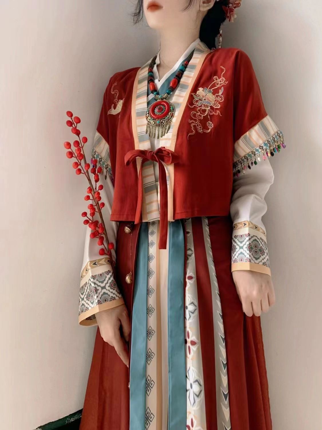 国潮新款魏晋唐褙子三件套【红不拉叽】汉服正版女成人国风套装拜年服详情4