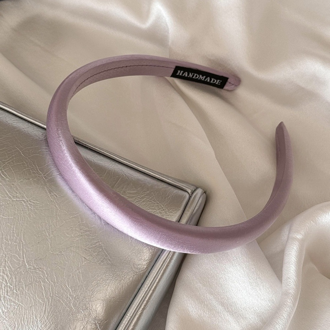 A simple and versatile satin headband for going out, a new high head headband for girls, a high-end and fashionable hair-pressing accessory pic 26