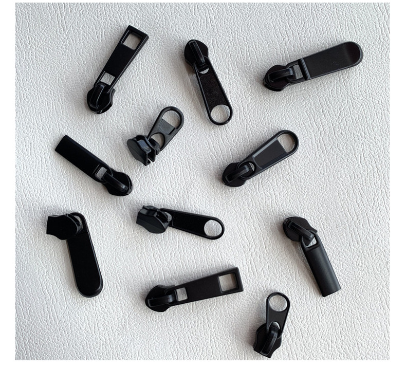 厂家货源5号防水反穿拉头 无锁黑色电泳拉头 男女款书包背包拉片详情8