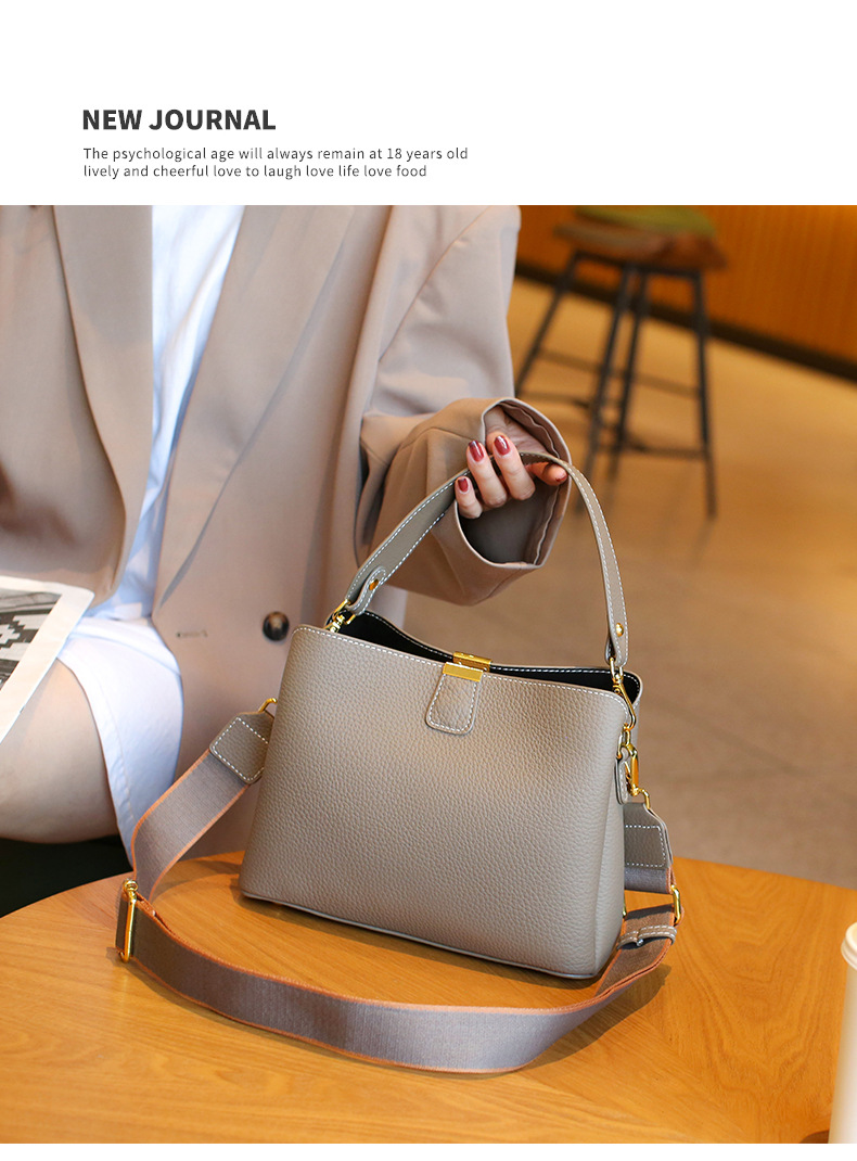 Crossbody bag for women in summer 2024, a versatile bag for women, a high-end, niche handbag with a large capacity pic 17