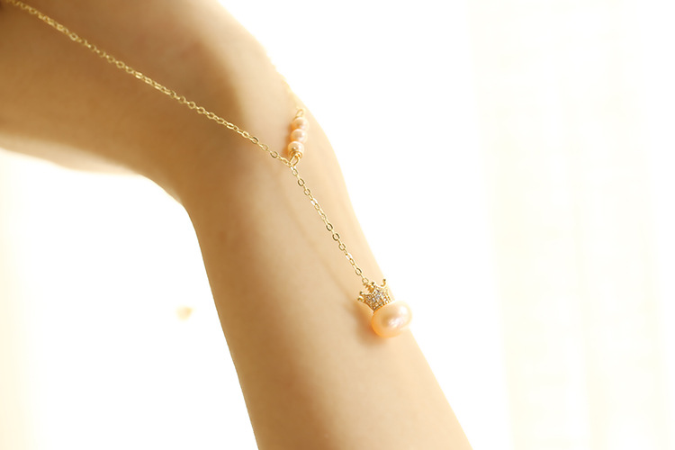 A creative natural freshwater pearl crown queen necklace, a simple and niche 14K gold-plated pendant for women in Korean style pic 9