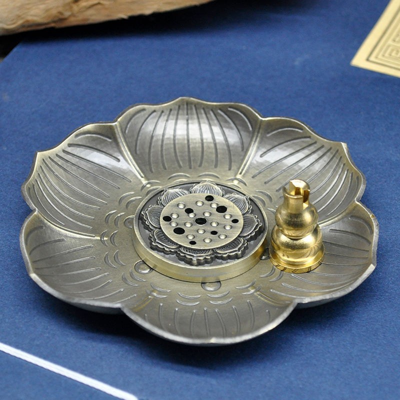 Creative new plum blossom-carved incense coils, incense holders, horizontal incense holders, incense sticks, vertical incense burners and incense holders pic 3