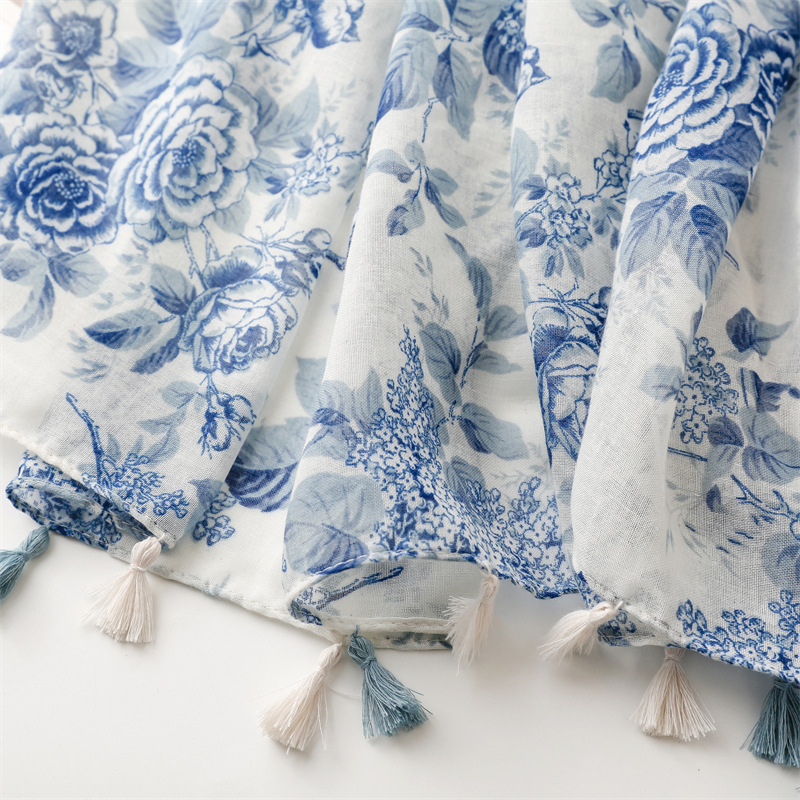 A traditional Chinese style, retro blue and white porcelain, cotton and linen hand-held scarf with a touch, and a long fringed gauze scarf pic 19
