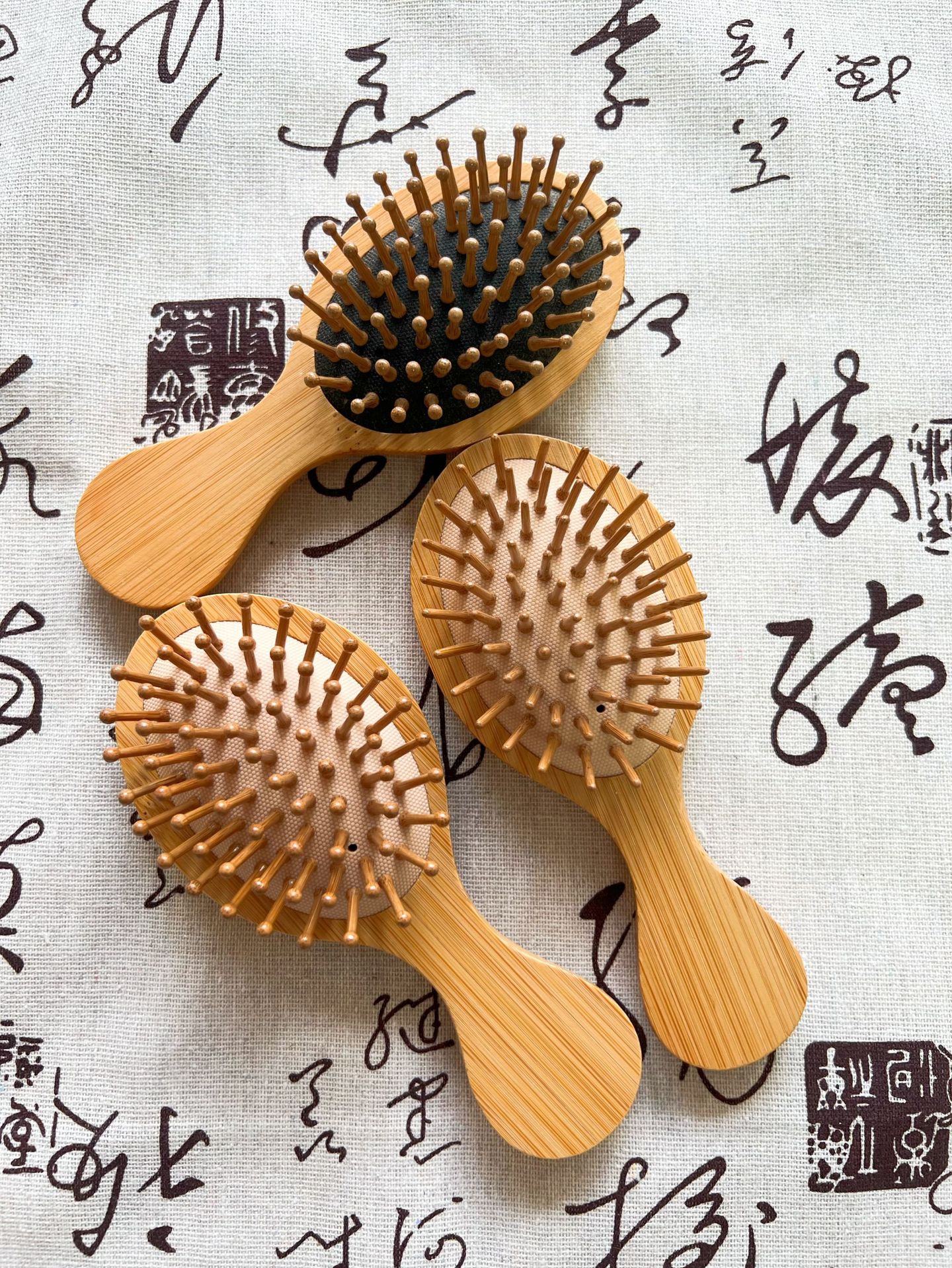 楠竹~ins迷你小梳子女随身便携气垫梳可爱气囊梳家用防静电按摩梳详情27