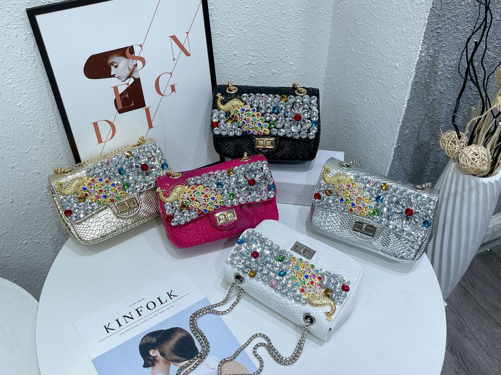 Chanel snake-patterned diamond bag, single-shoulder crossbody bag, crystal gemstone hot mom bag, flower sequined chain bag, water diamond bag pic 2