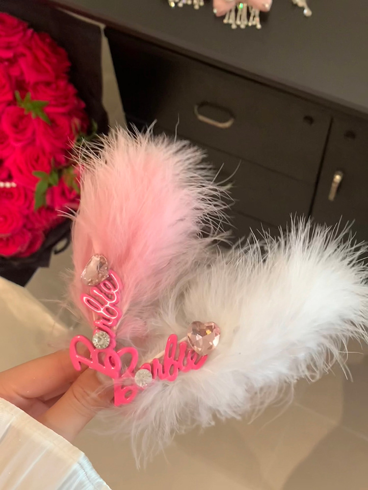 多巴胺y2k芭比公主风侧边刘海夹珍珠蝴蝶结字母鸭嘴夹子头饰批发                             详情13