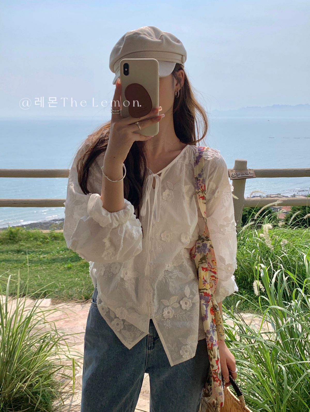 【性价比现货】韩系chic温柔风绣花V领系带小衫蕾丝刺绣排扣衬衫详情8
