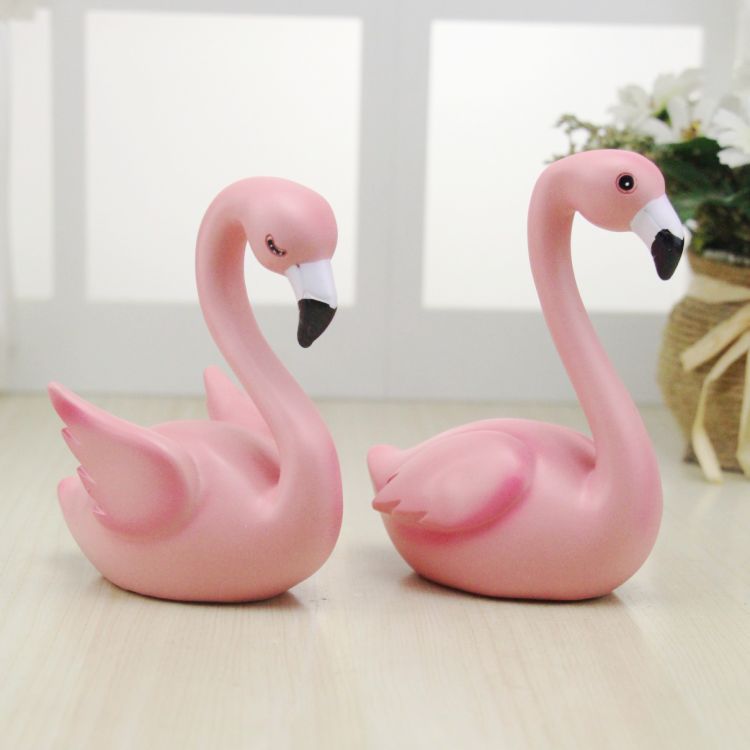 Flamingo figurines pic 4