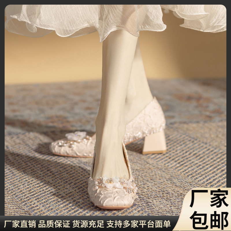 法式玛丽珍方头单鞋女2024春夏新款粗跟中跟女鞋百搭花朵绸缎鞋子详情2