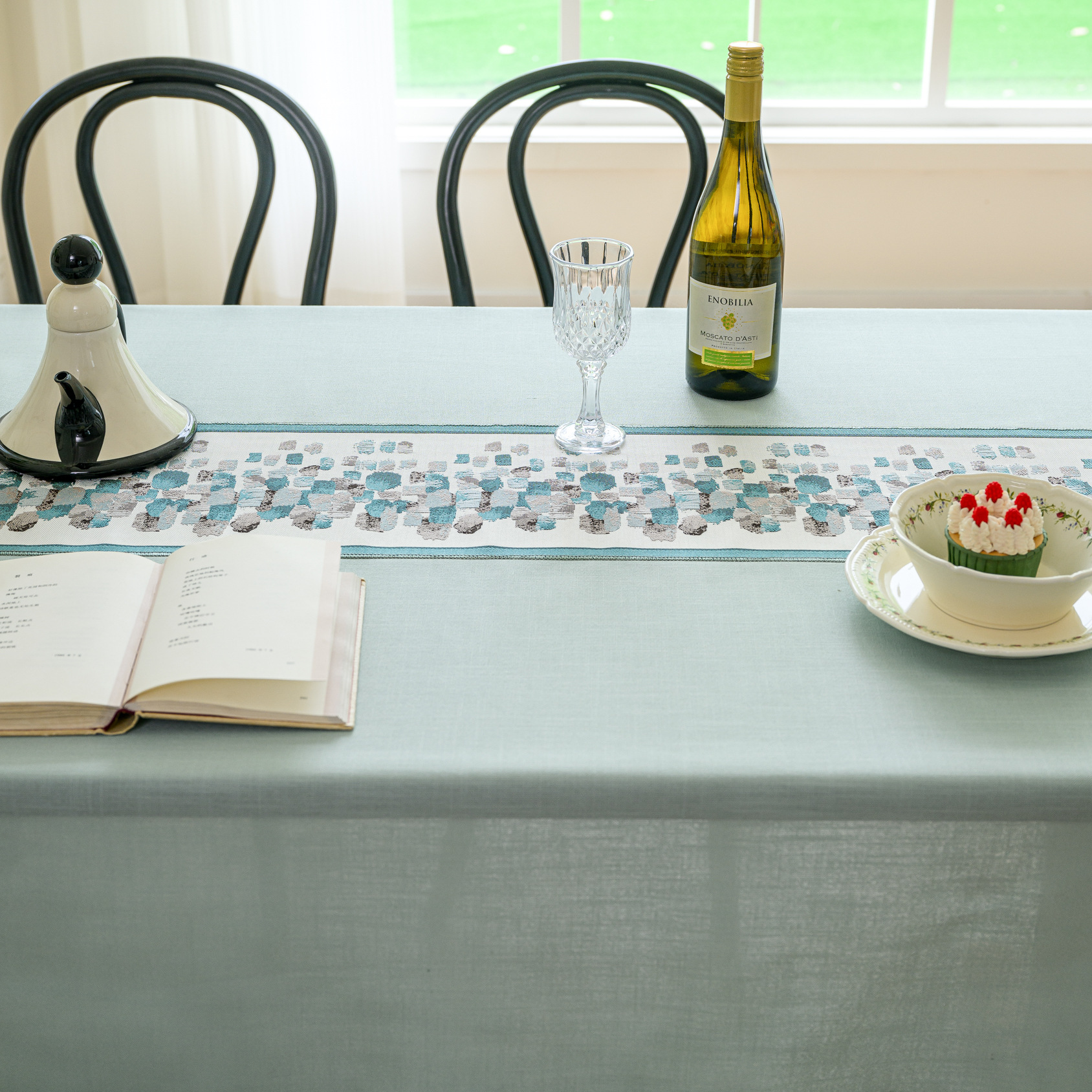 New Chinese-style embroidered tablecloth, cotton and linen solid color, Nordic light and fresh, rectangular for home use, with a sense of luxury pic 14