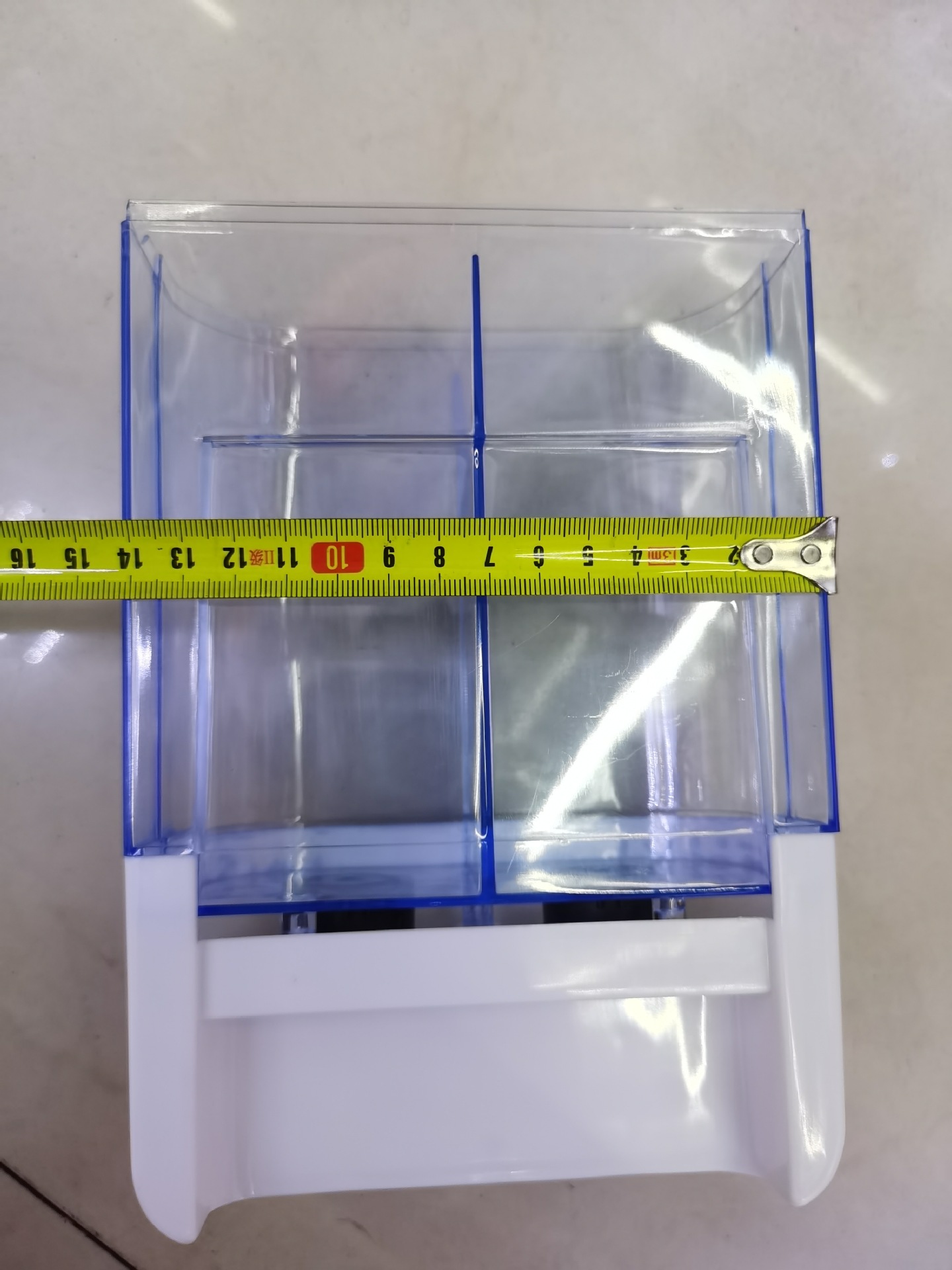 外贸产品爆款按压皂液器壁挂式感应皂液盒卫生间洗手挤泡沫给皂器详情6