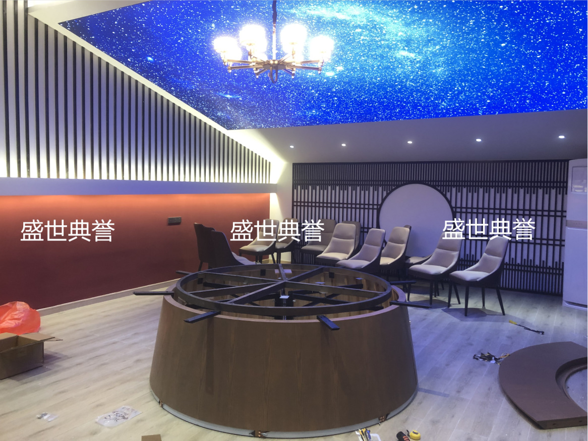 Solid wood electric dining tables and chairs for star-rated hotels in Qingdao, seafood restaurant private rooms, flat-level electric tables with lifting mechanisms pic 3