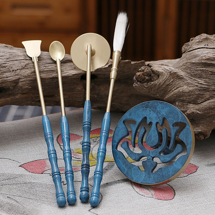 三足铜香炉纯铜沉檀香炉家用茶道香薰炉仿古盘香炉禅意熏香炉详情2