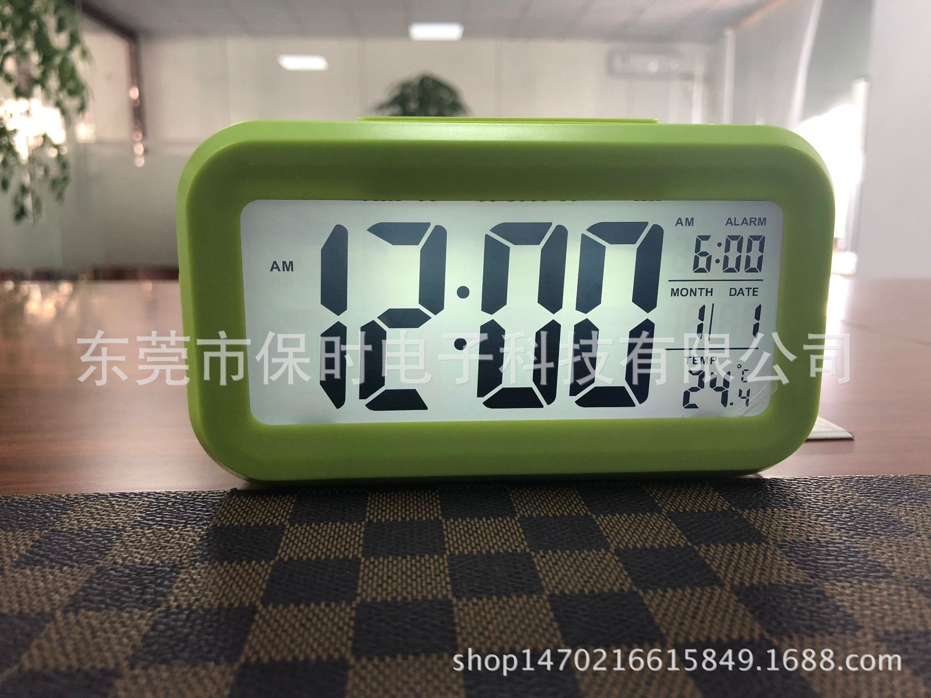 Temperature version Smart clock, silent clock, electronic clock, light-sensing alarm clock, Smart LCD alarm clock for sleepy students pic 9