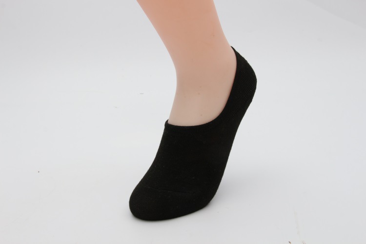 Primavera verano nuevo calcetines barco calcetines invisibles de boca rasa transpirable algodón simple calcetines para mujeres color sólido silicona antideslizante calcetines al por mayor pic 29