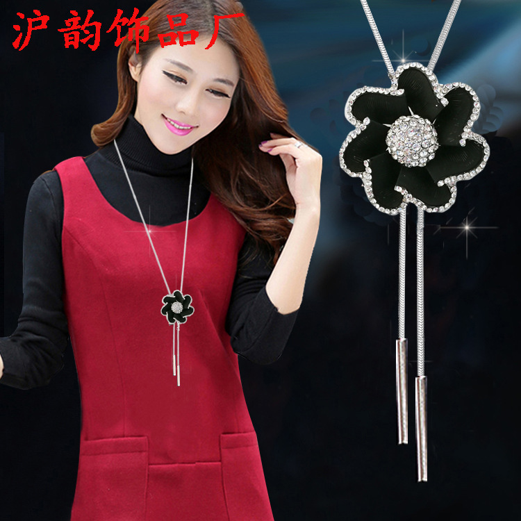 Korean-style fashionable and versatile sweater chain long necklace, with a unique and elegant style and a high-end feel. Blue crystal flower tassel decoration pic 19